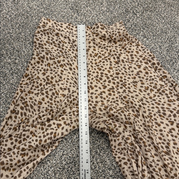 Petal & Pup Animal Print Extra Wide Leg Cropped High Waist Flowy Pants Size XS - Picture 15 of 15